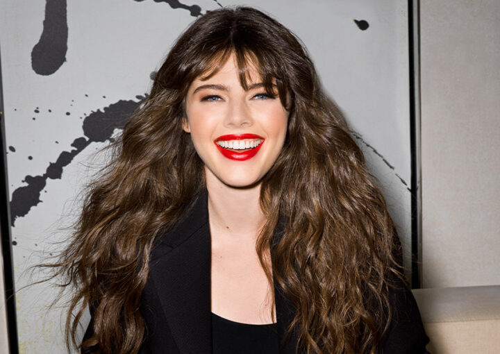 photo of brunette model Hannah